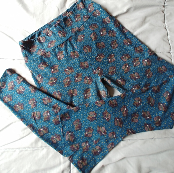 ❣️ LulaRoe camera leggings OS ❣️BOGO - Picture 1 of 4